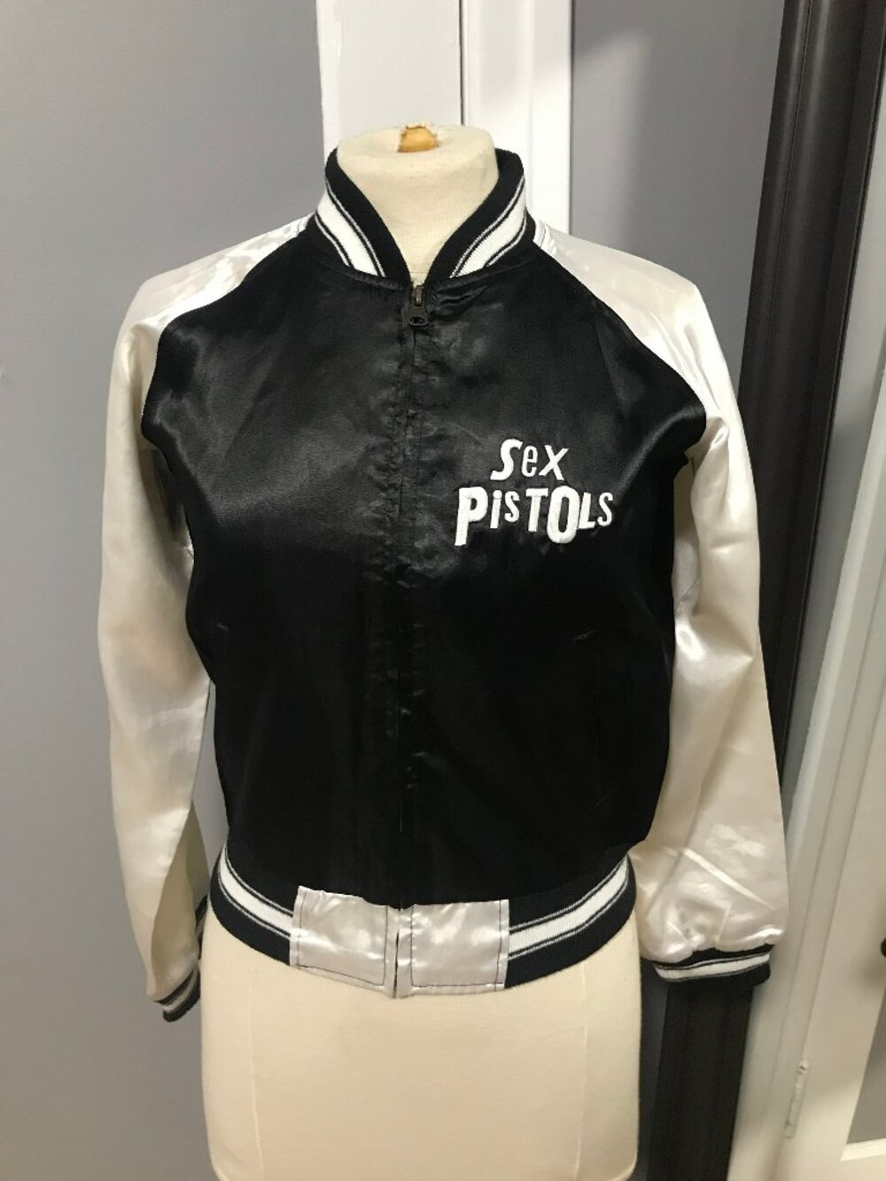 SEX PISTOLS Black & White Satin Bomber Jacket in Great Condition - Size Small